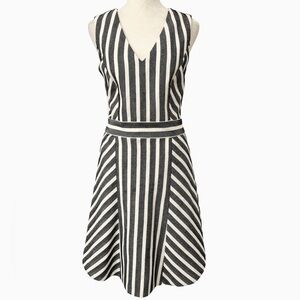 J Crew Sleeveless Herringbone Dress. Size 4. Black And White.